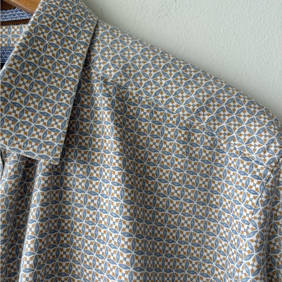 Johnston & Murphy Button Up Shirt Geometric Cotton Pockets Mens L Preppy Office - Picture 4 of 12